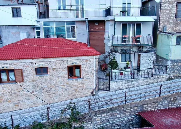 Το Πέτρινο Της Γιαγιάς Μαρίκας
